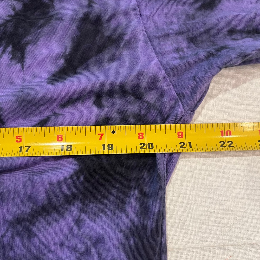 Buc-ees Purple & Black Tie-Dye Halloween 2024 Ghost Graphic Tee. Collectible - Picture 8 of 9